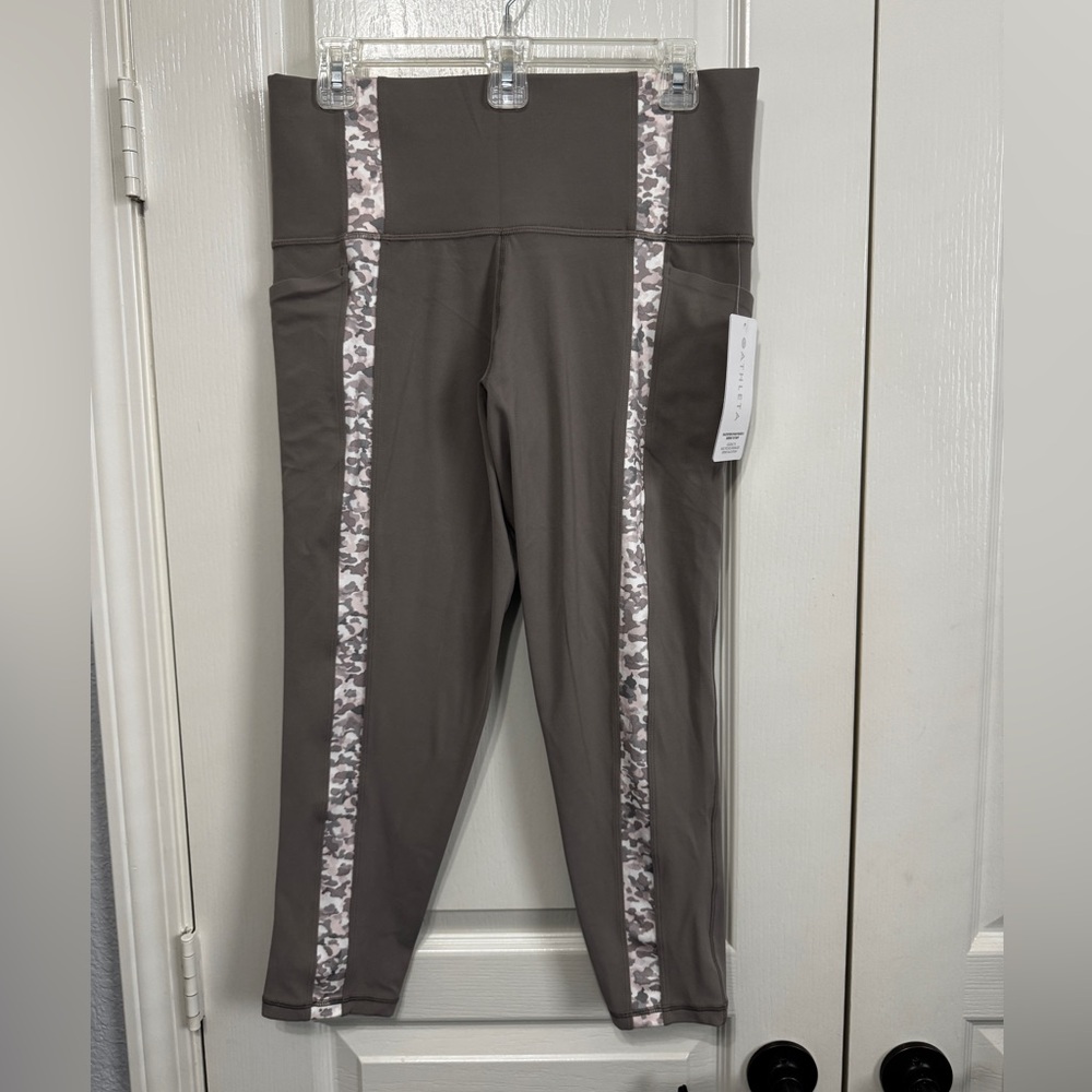Athleta NWT Salutation Stash Pocket II Serene 7/8 Tight